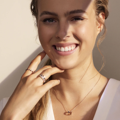 BEE MY LOVE PENDANT SMALL MODEL Rose gold, diamonds